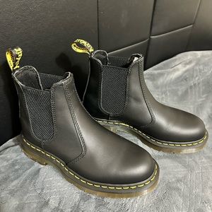 Dr. Martins Chelsea boot size 7